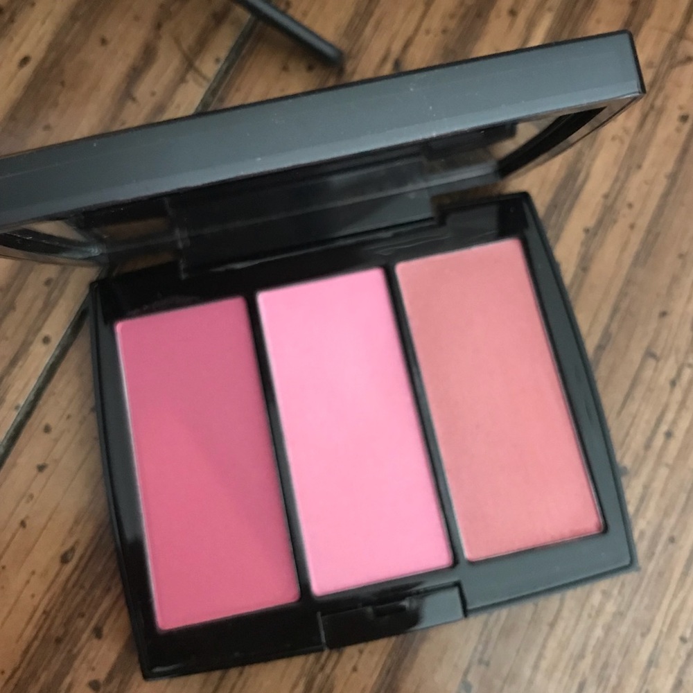 ABH pink passion blush trio